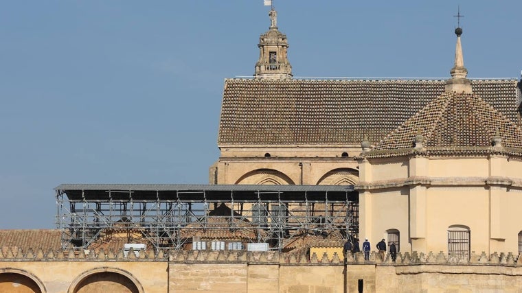 Obras en el exterior de las cúpulas de la maqsura de la Mezquita-Catedral de Córdoba