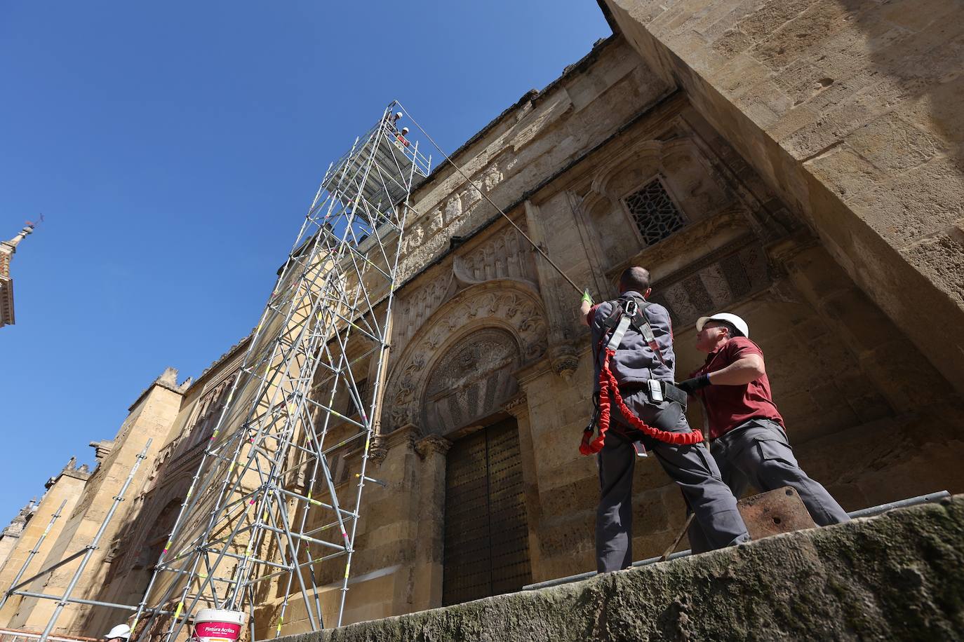 Fotos: el inicio de la restauración de la maqsura de la Mezquita-Catedral de Córdoba