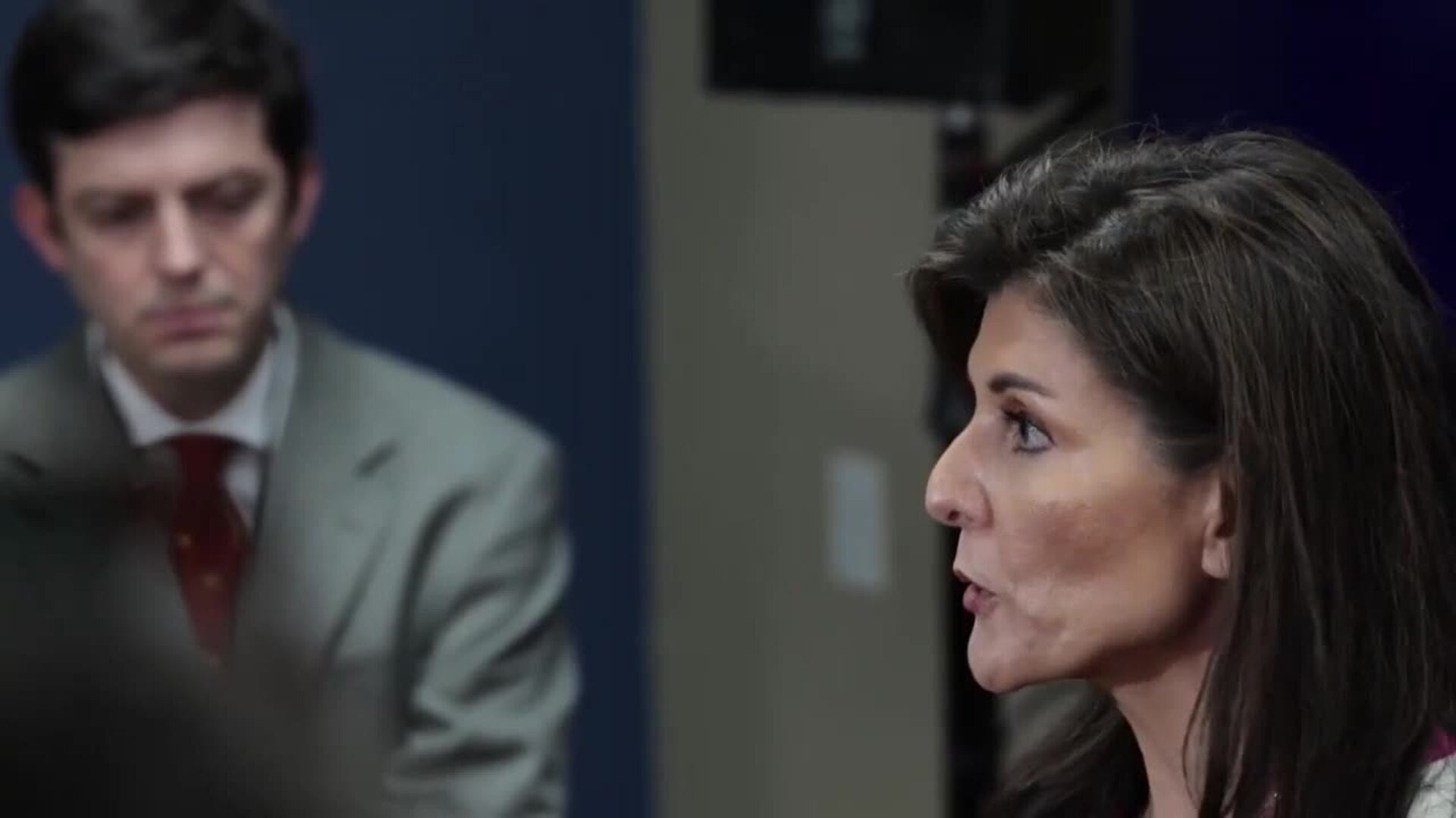 La candidata presidencial republicana estadounidense Nikki Haley hace campaña electoral en Carolina del Sur