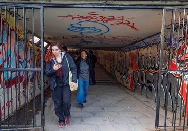 La galería clandestina bajo El Retiro se despide del vandalismo: «Por la noche da miedo pasar»