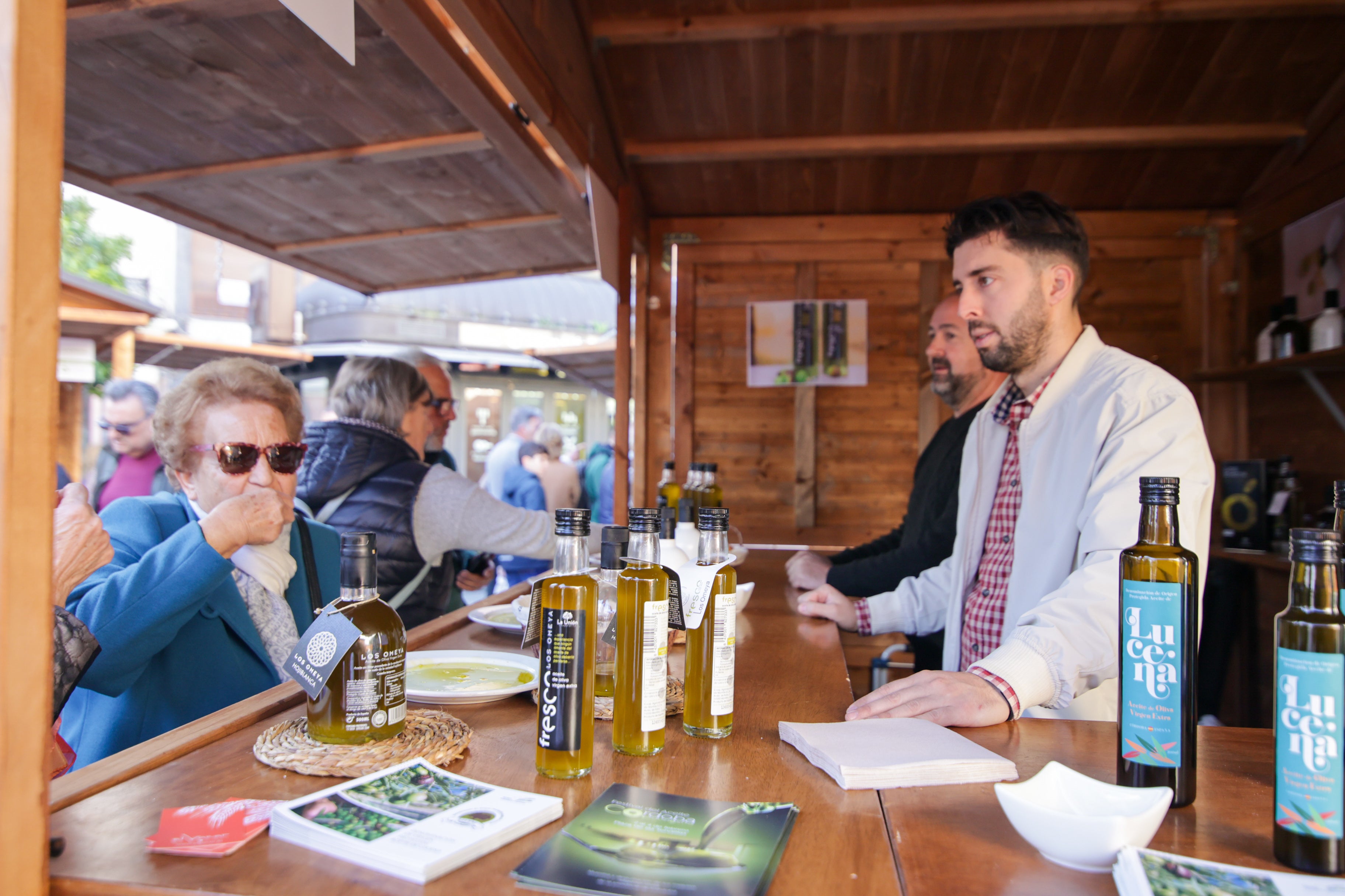 Fotos: El animado ambiente de sábado en el Festival del Aceite Córdoba Virgen Extra