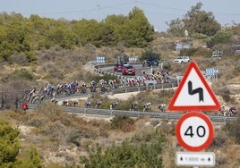 Muere un aficionado junto a la meta en la Vuelta Ciclista a la Comunidad Valenciana
