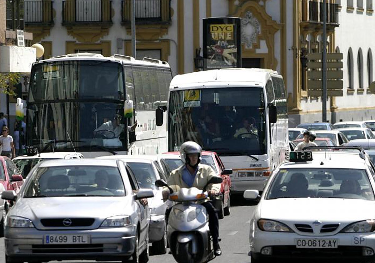 Imagen de archivo de un autobús escolar en Córdoba
