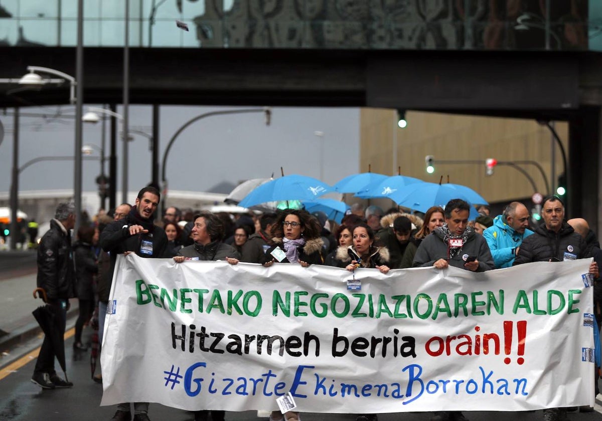 Imagen de una de las manifestaciones celebradas por los trabajadores de la concertada vasca en el año 2019