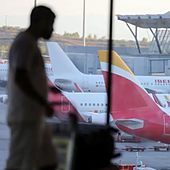 La «celebración» de los jugadores de un equipo grancanario de hockey obliga a desviar un avión