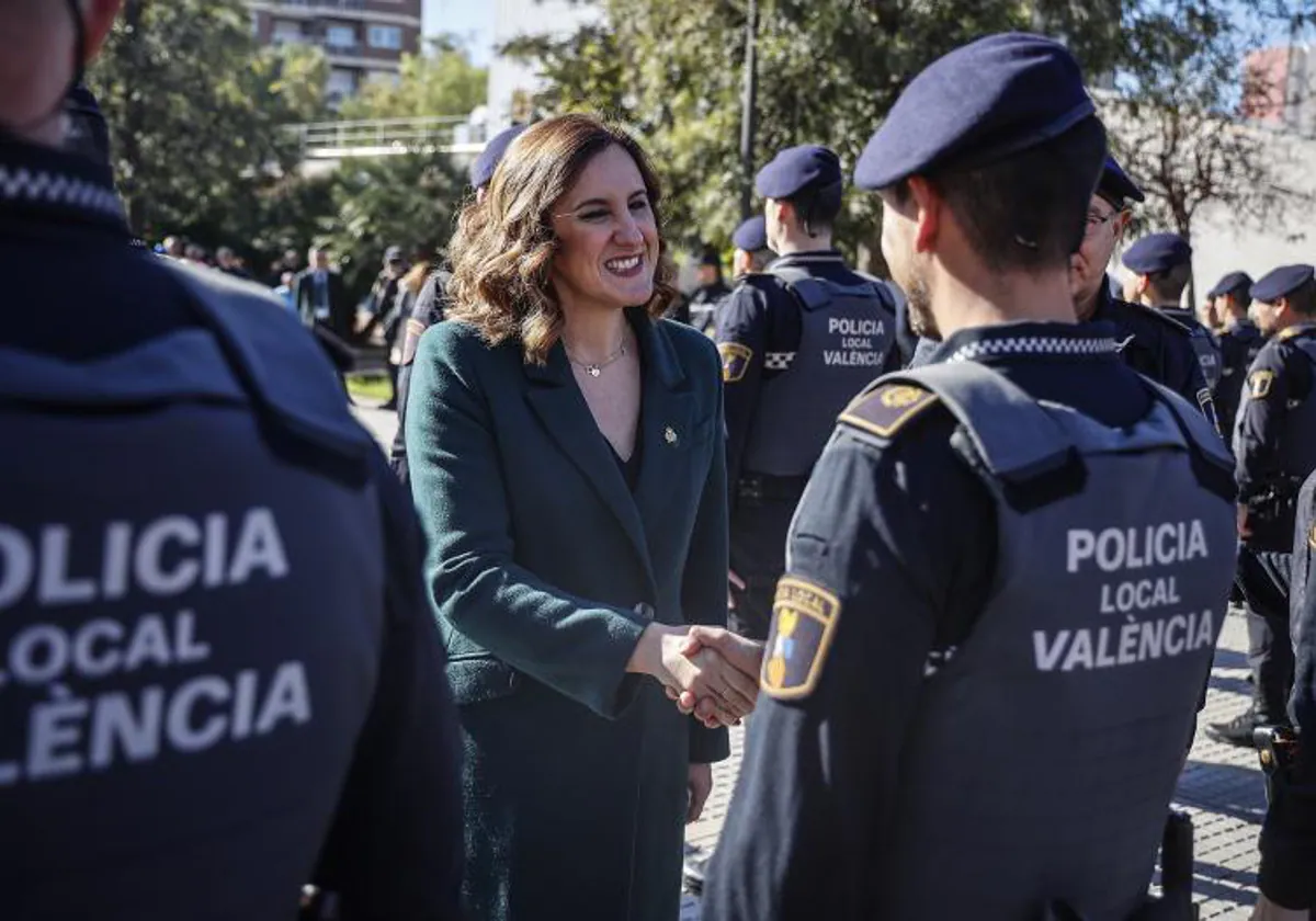 La alcaldesa de Valencia, María José Catalá, en la presentación de la USAP de la Policía Local