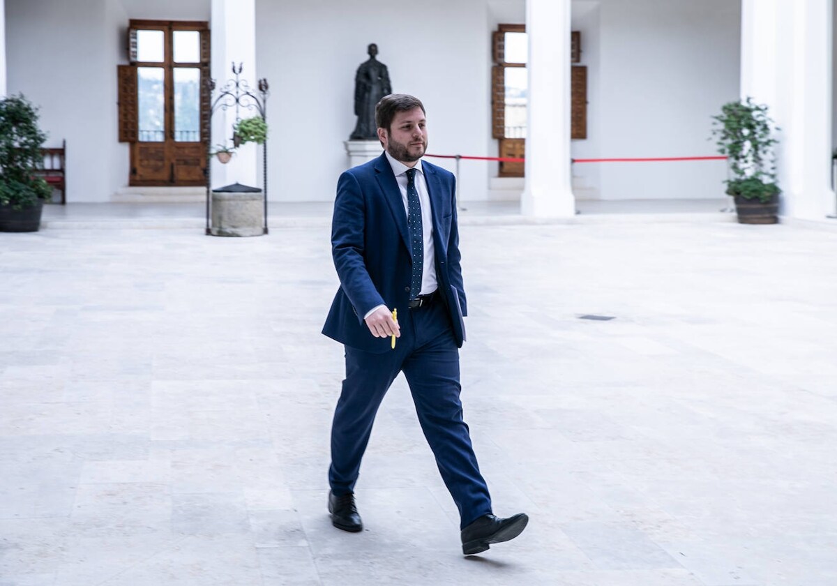 Nacho Hernando antes de la rueda de prensa del Consejo de Gobierno