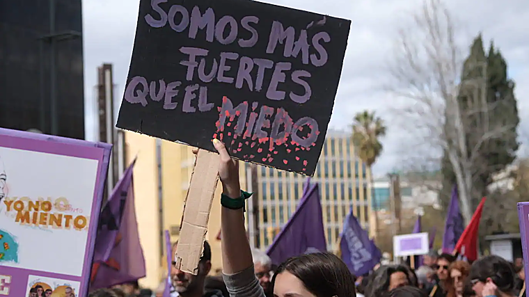Feminismos se escribe en plural