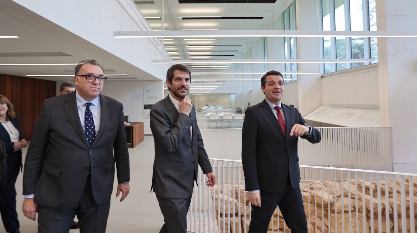 Fotos: la inauguración de la imponente Biblioteca Grupo Cántico de Córdoba