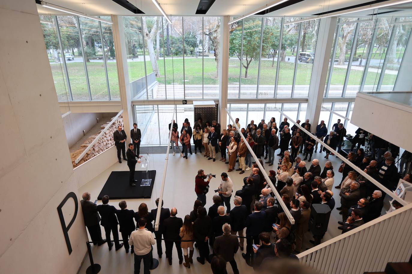 Fotos: la inauguración de la imponente Biblioteca Grupo Cántico de Córdoba
