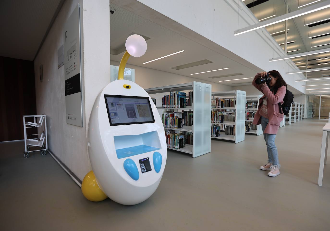 Fotos: la inauguración de la imponente Biblioteca Grupo Cántico de Córdoba