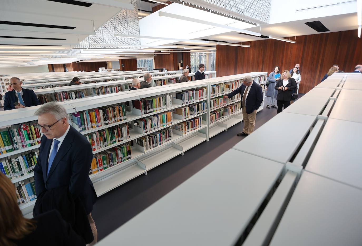 Fotos: la inauguración de la imponente Biblioteca Grupo Cántico de Córdoba