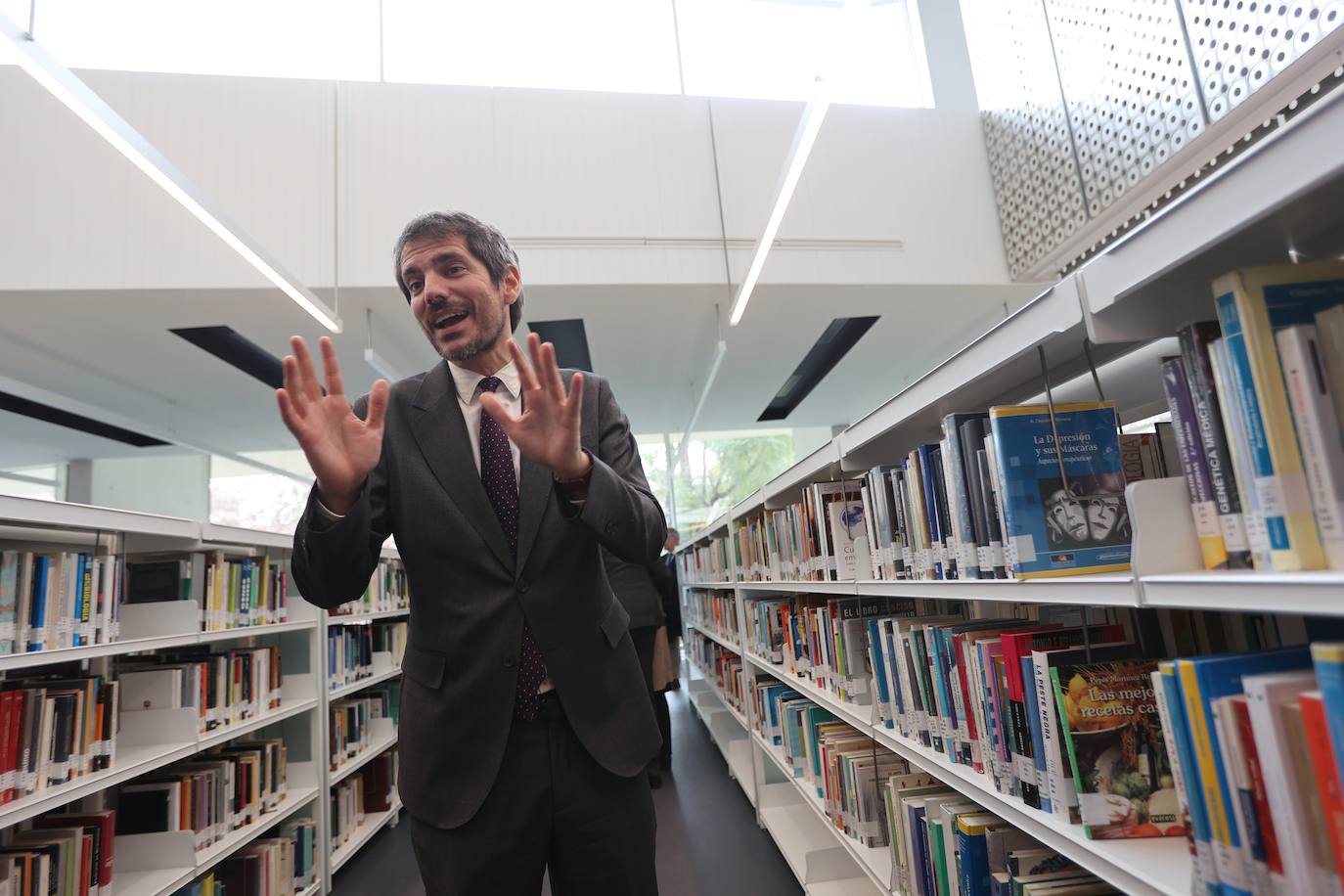Fotos: la inauguración de la imponente Biblioteca Grupo Cántico de Córdoba