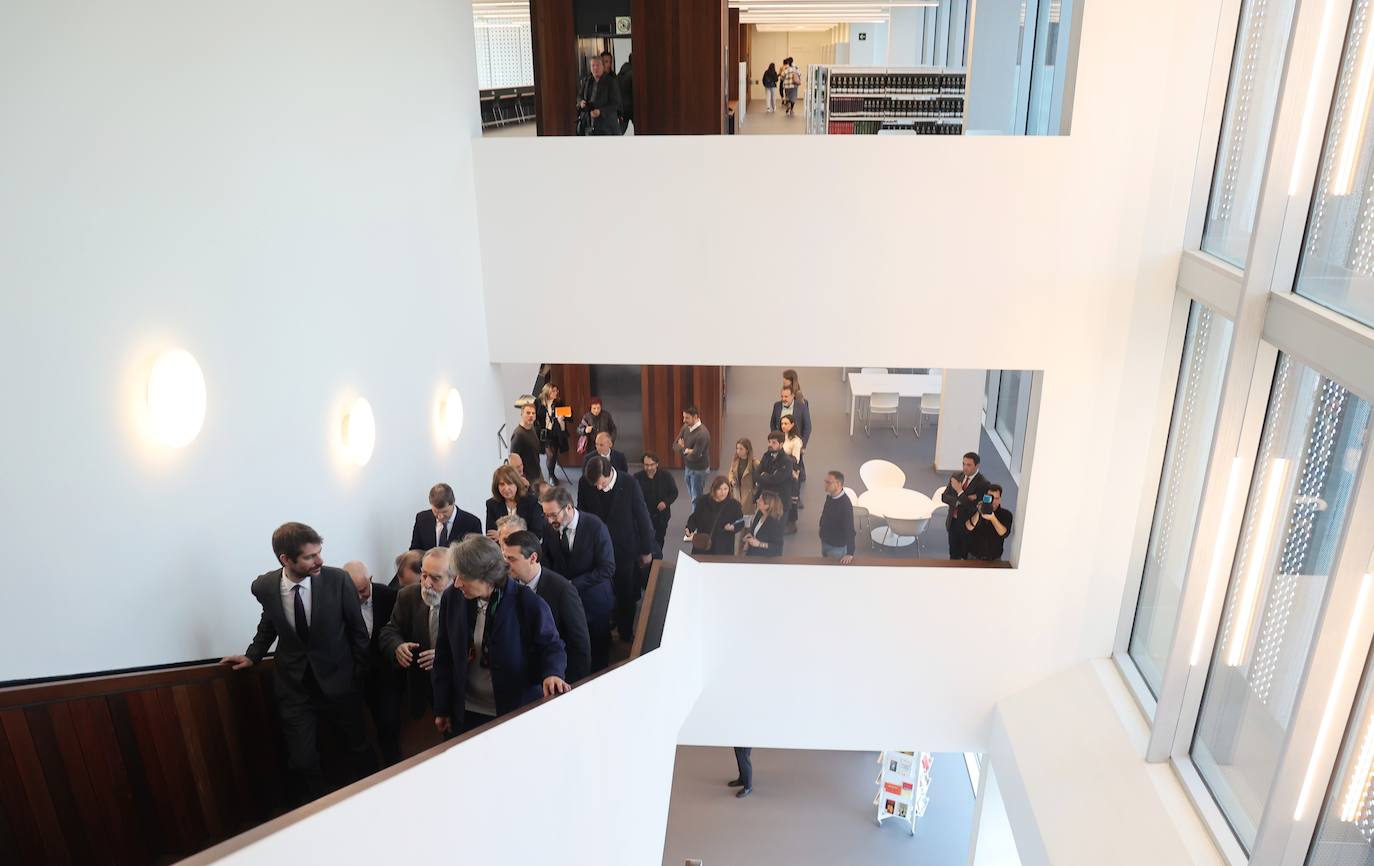 Fotos: la inauguración de la imponente Biblioteca Grupo Cántico de Córdoba