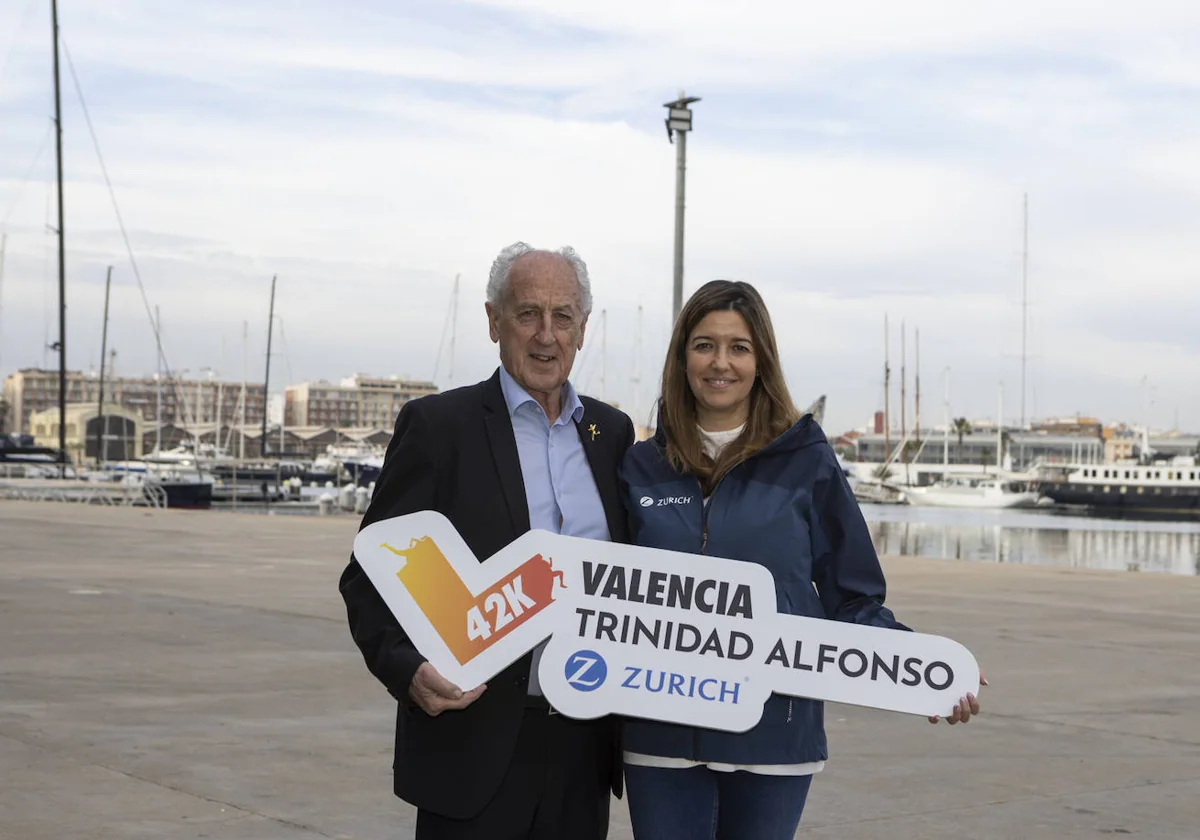 Imagen del acuerdo de patrocinio entre el Maratón Valencia y la aseguradora Zurich