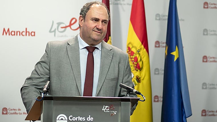 Comparecencia del consejero de Agricultura, Ganadería y Desarrollo Rural, Julián Martínez Lizán, en las Cortes de Castilla-La Mancha