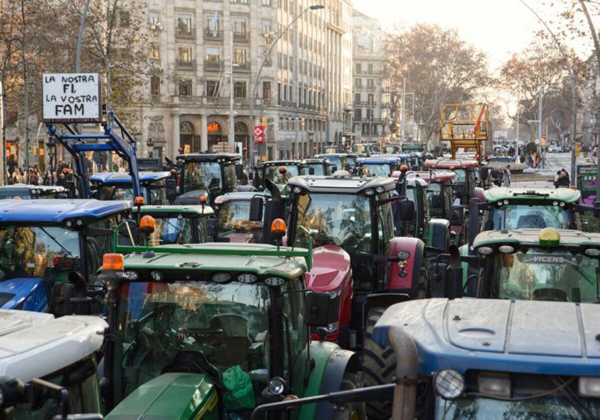 Concentración de tractores en Barcelona