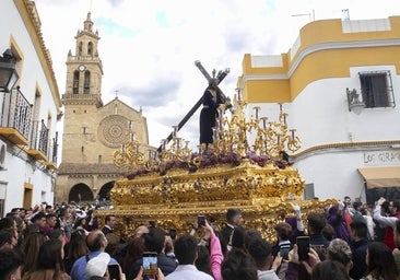 Cincuenta años de una época de cambios en la Semana Santa, en la revista 'Pasión en Córdoba'