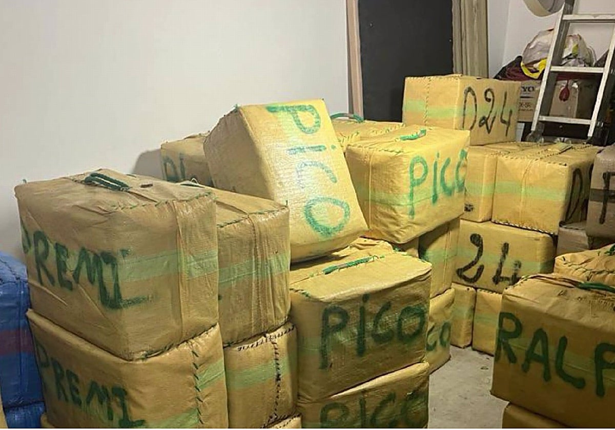 Localizadas más de cuatro toneladas de hachís en una operación antidroga en La Línea (Cádiz) con tres detenidos