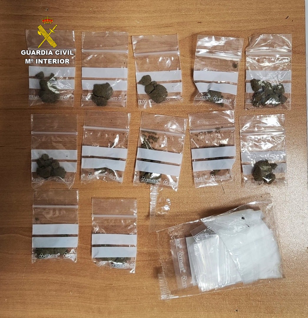 Detenido un menor y desactivan un punto de venta de droga cerca de un centro educativo de Azuqueca