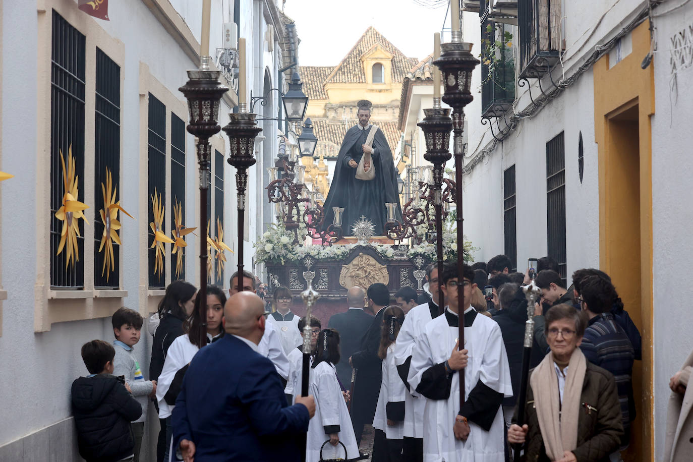 Fotos: La emocionante procesión del Padre Cristóbal en Córdoba