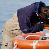 Localizados 166 migrantes en cinco cayucos en aguas de tres islas canarias