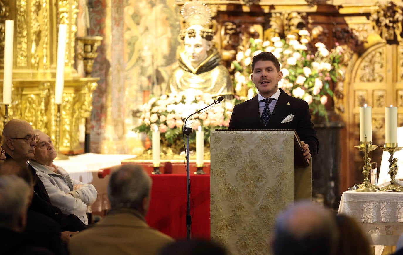 Fotos: El rosario en la exaltación de San Álvaro