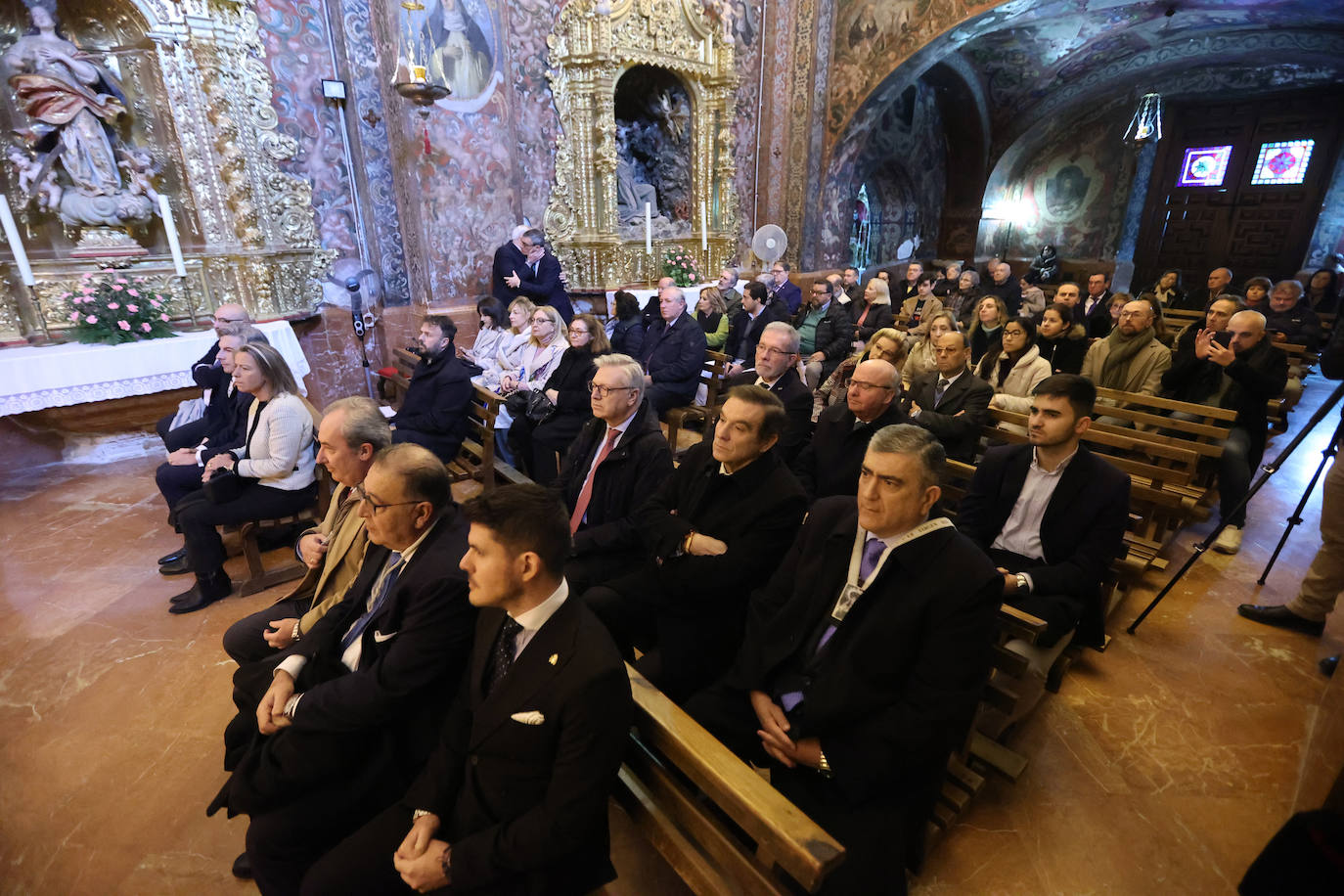 Fotos: El rosario en la exaltación de San Álvaro