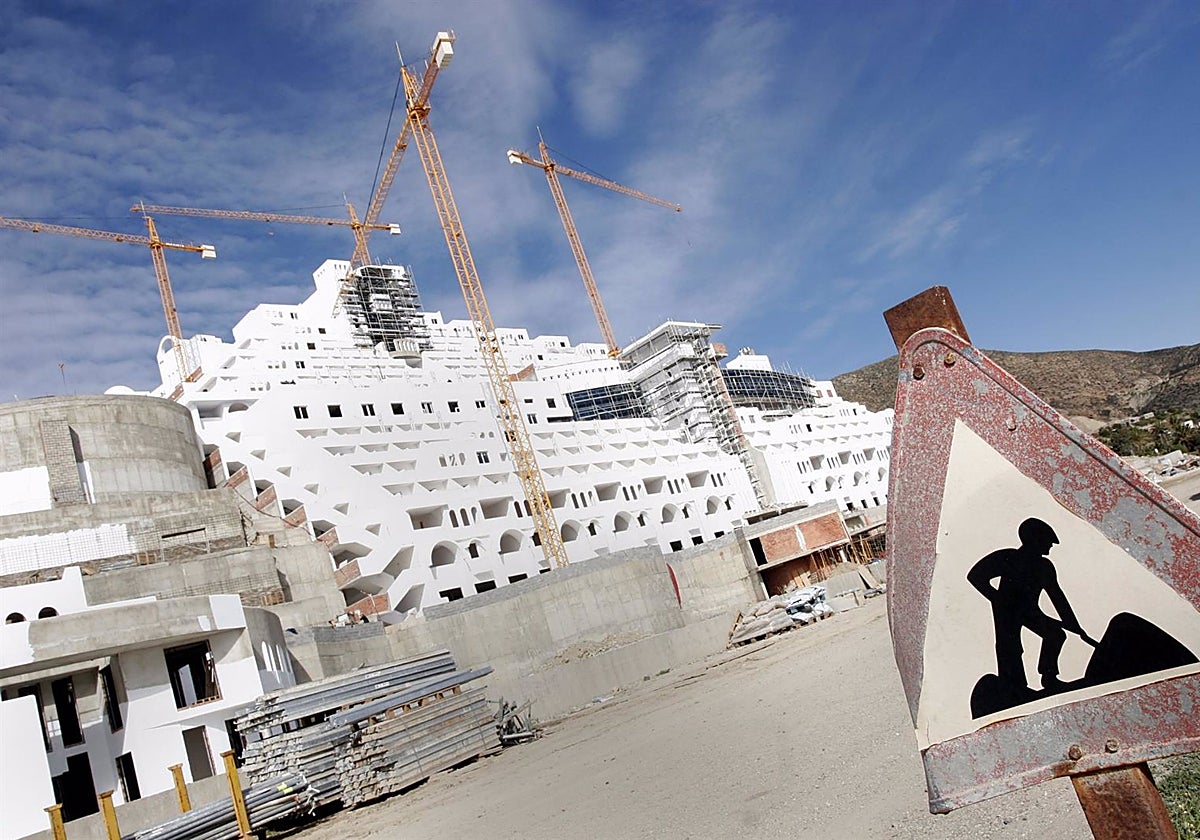 Imagen de archivo del hotel El Algarrobico en Carboneras.
