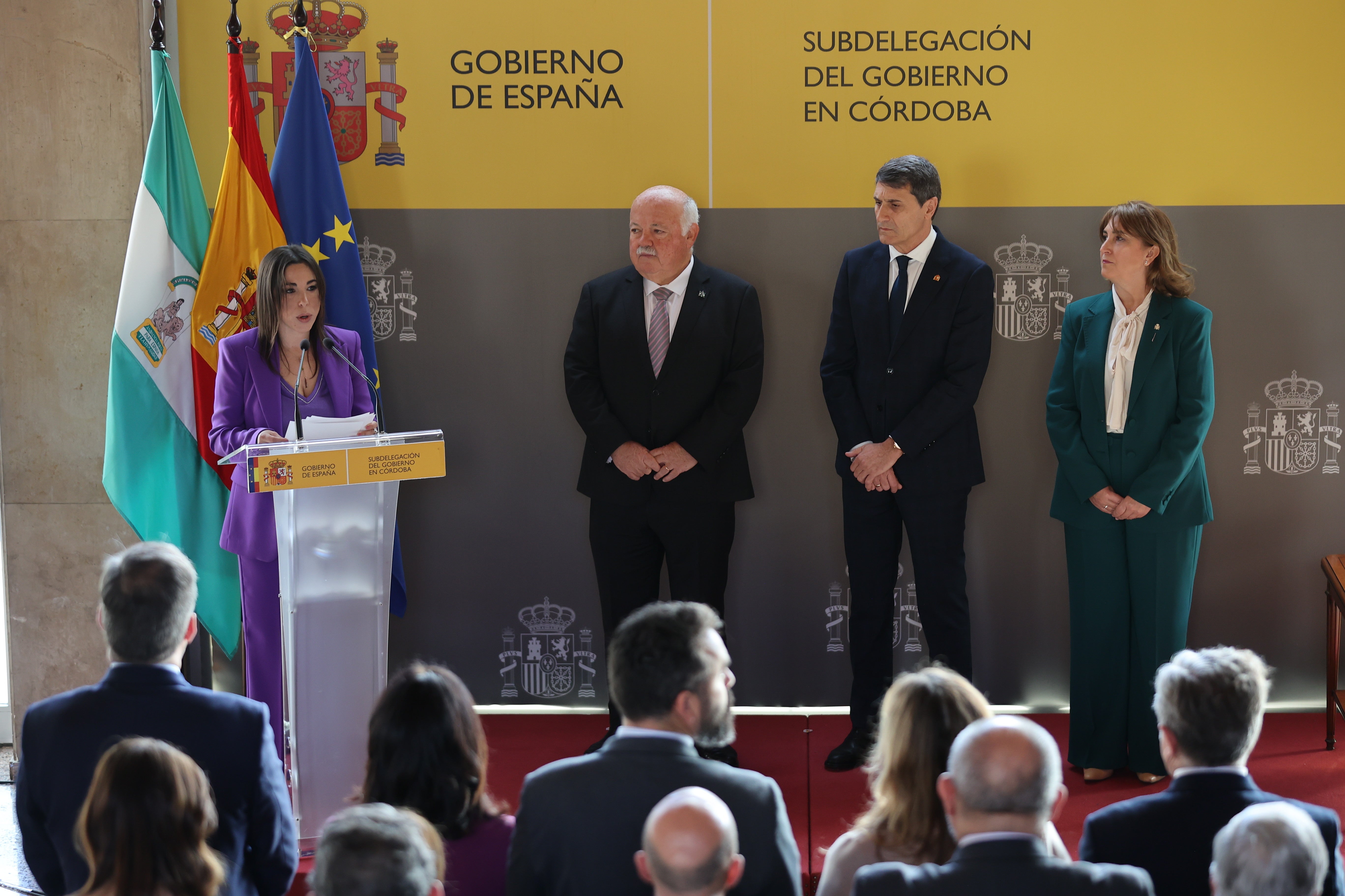 Fotos: la multitudinaria puesta de largo de la subdelegada del Gobierno en Córdoba