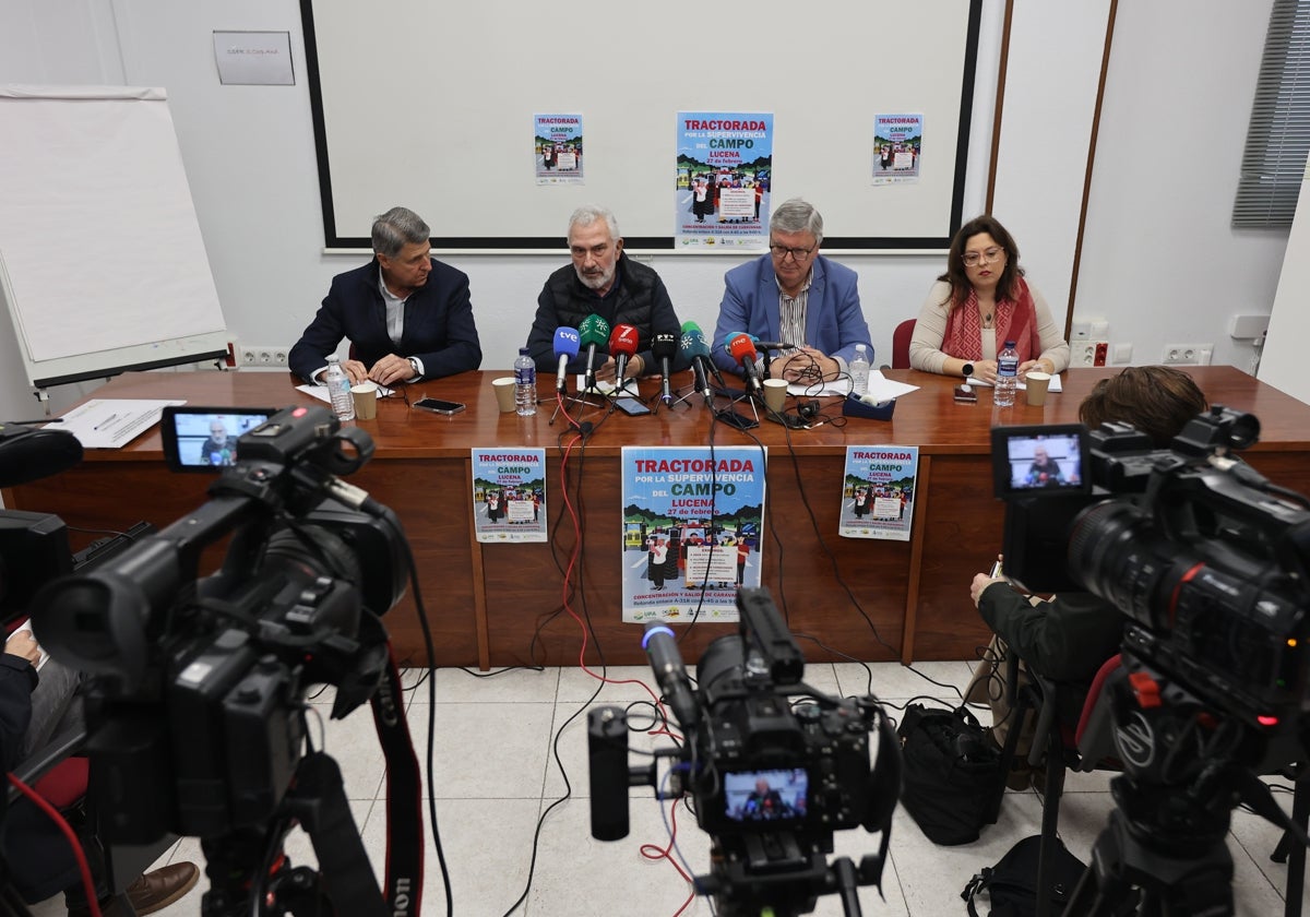 Representantes de las organizaciones convocantes, este martes en Córdoba