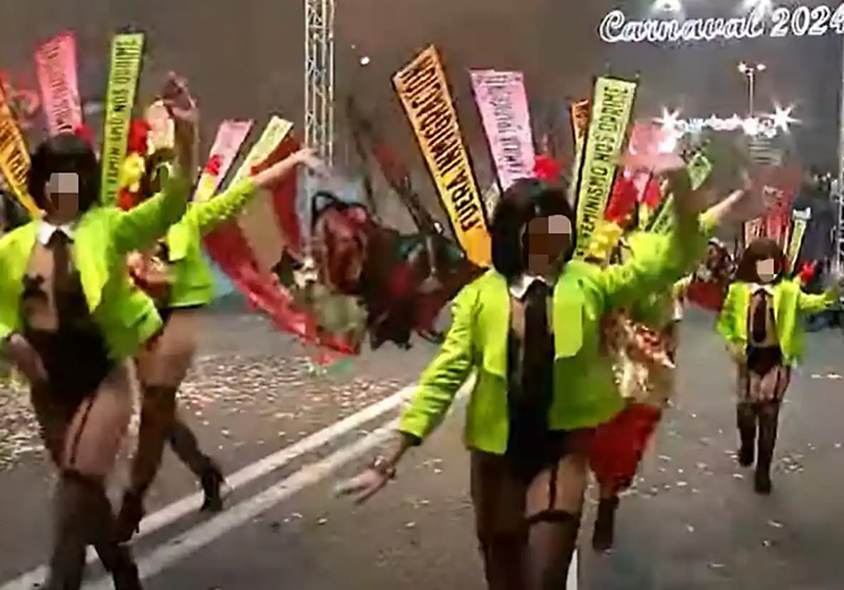 Imagen del polémico desfile de disfraces de carnaval en Torrevieja (Alicante)