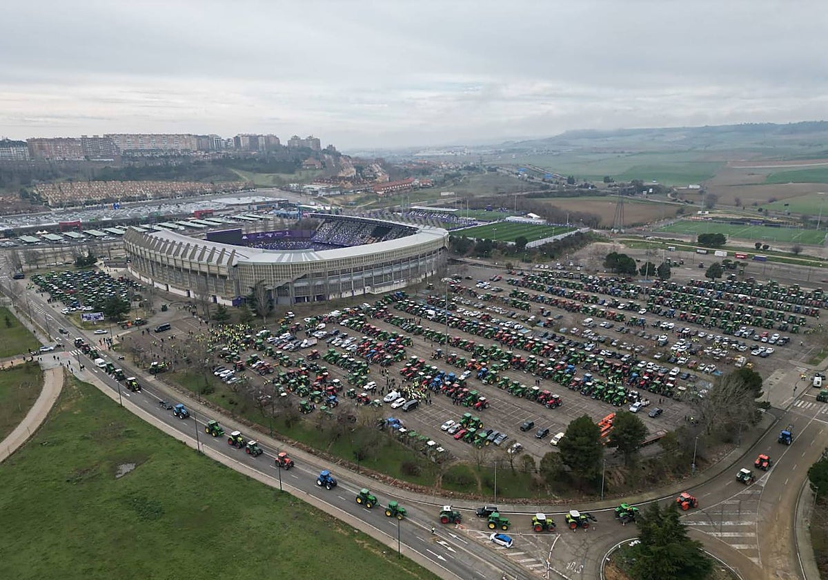 Valladolid desde las alturas mostrando los tractores en el José Zorrilla
