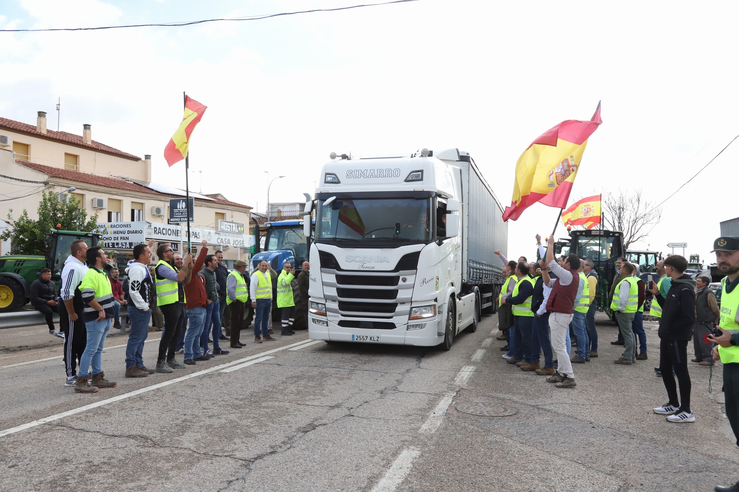 Fotos: las tractoradas colapsan varias carreteras de Córdoba