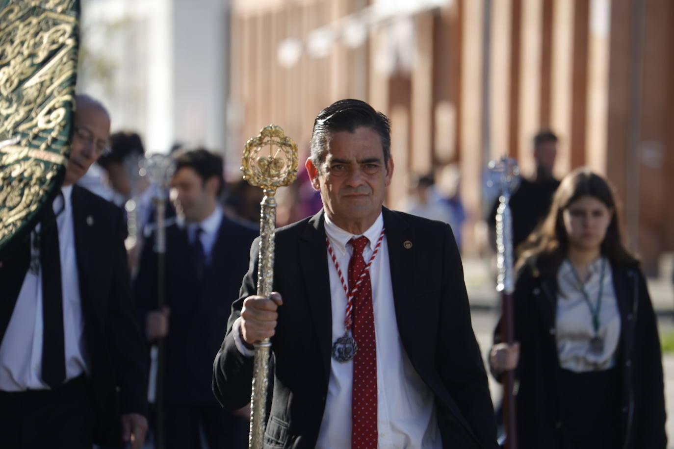 Fotos: El Cristo de la Piedad sale hacia la Catedral para el Vía Crucis de las cofradías de Córdoba