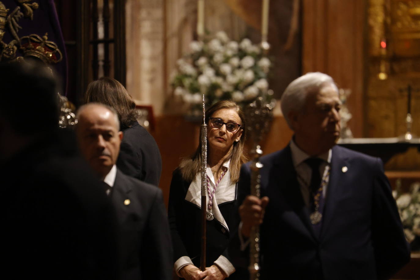 Fotos: El sobrecogedor Vía Crucis de las hermandades en torno al Cristo de la Piedad de Córdoba