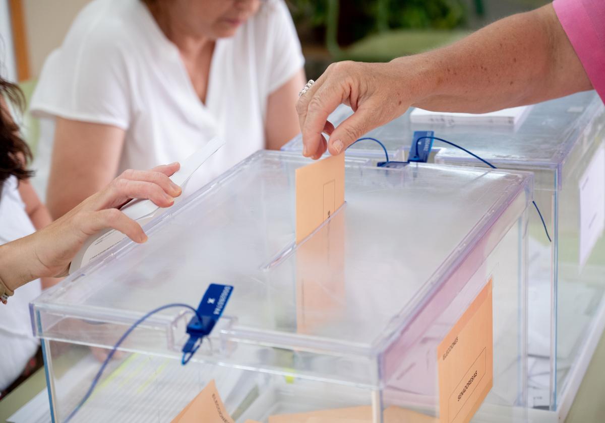 Horario Elecciones Galicia: a qué hora abren los colegios electorales y hasta cuándo se puede votar