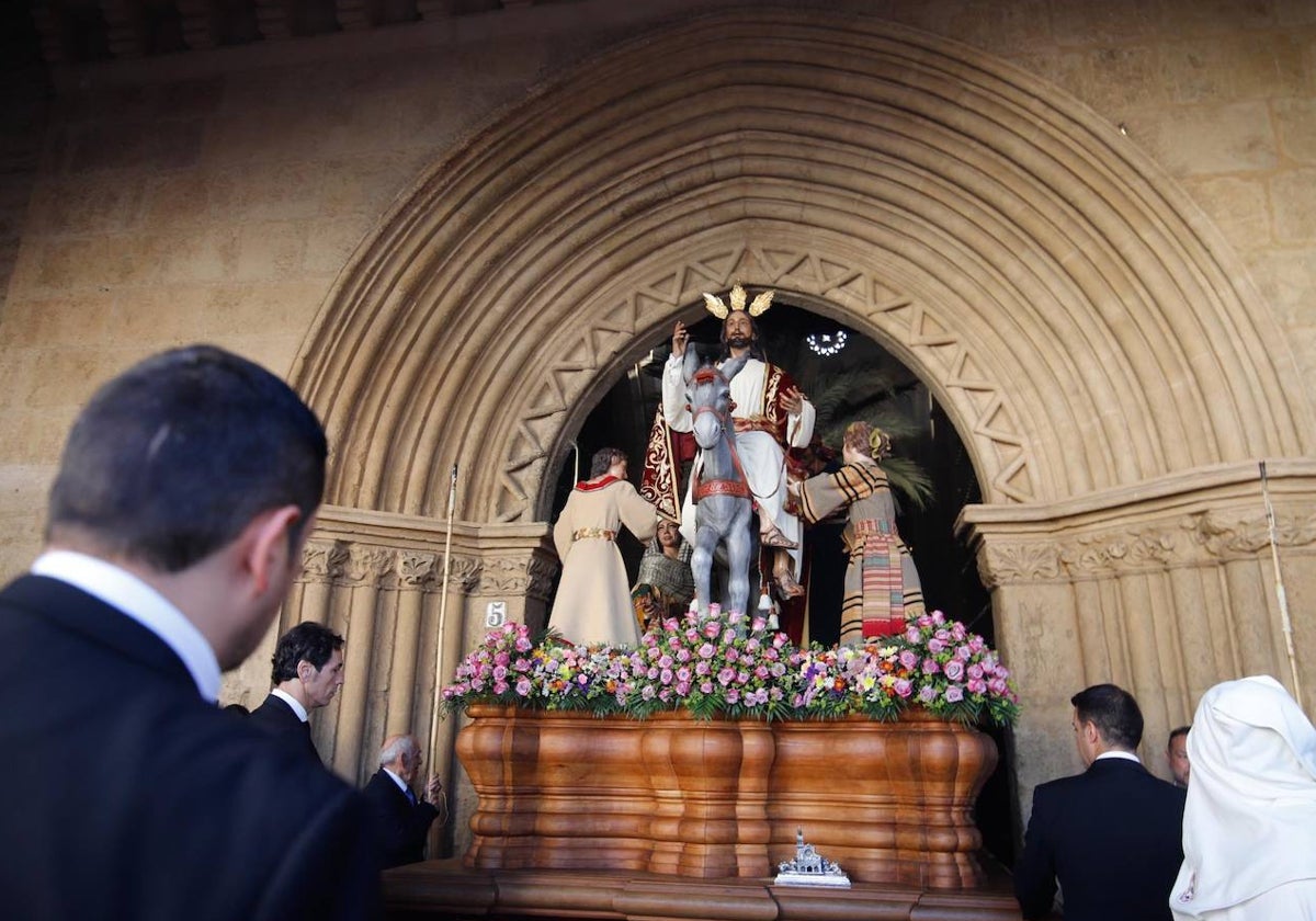 Jesús de los Reyes en su Entrada Triunfal en Jerusalén saliendo de San Lorenzo