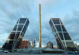El obelisco de Calatrava, sin funcionar durante 15 años, seguirá sin moverse por su «elevado coste»