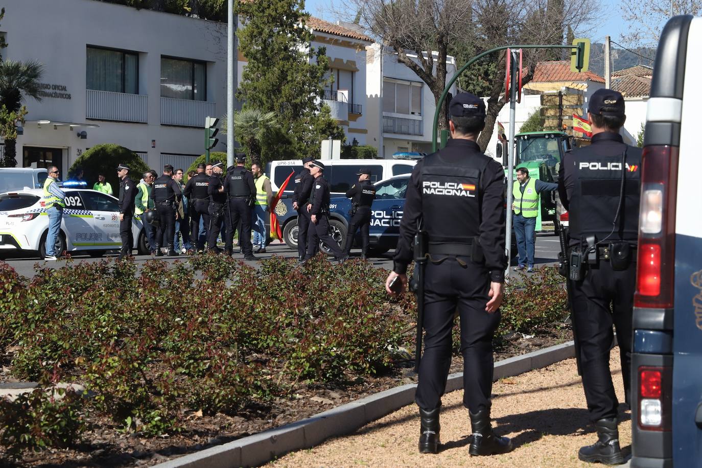 Fotos: la tensa protesta de los agricultores de Córdoba