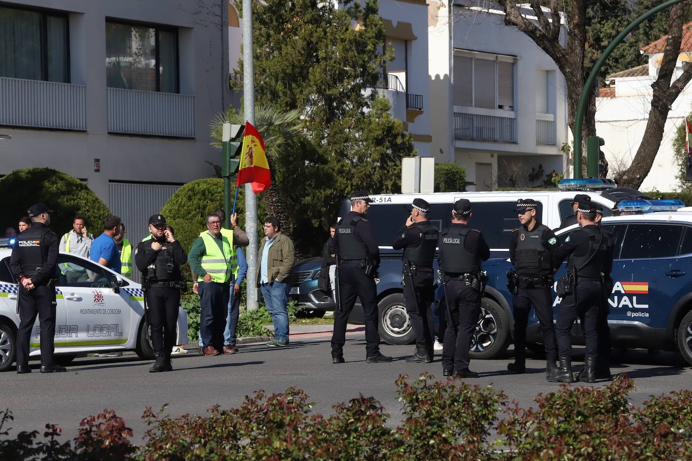 Fotos: la tensa protesta de los agricultores de Córdoba
