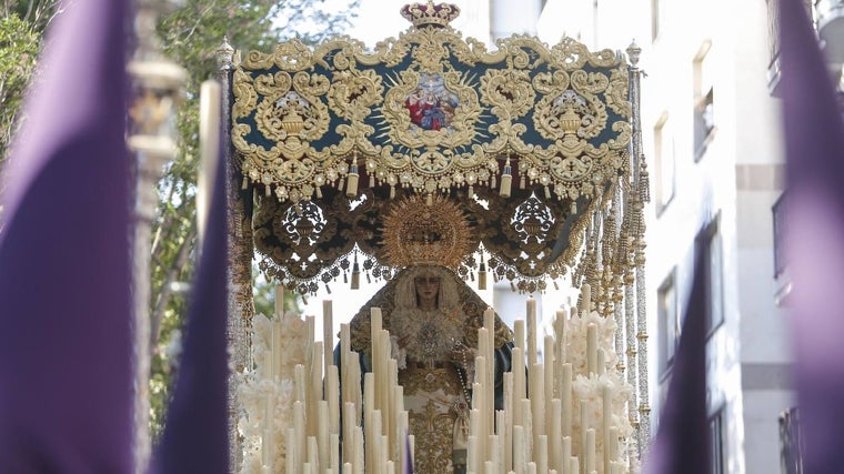 La Virgen de la Trinidad, por la Victoria