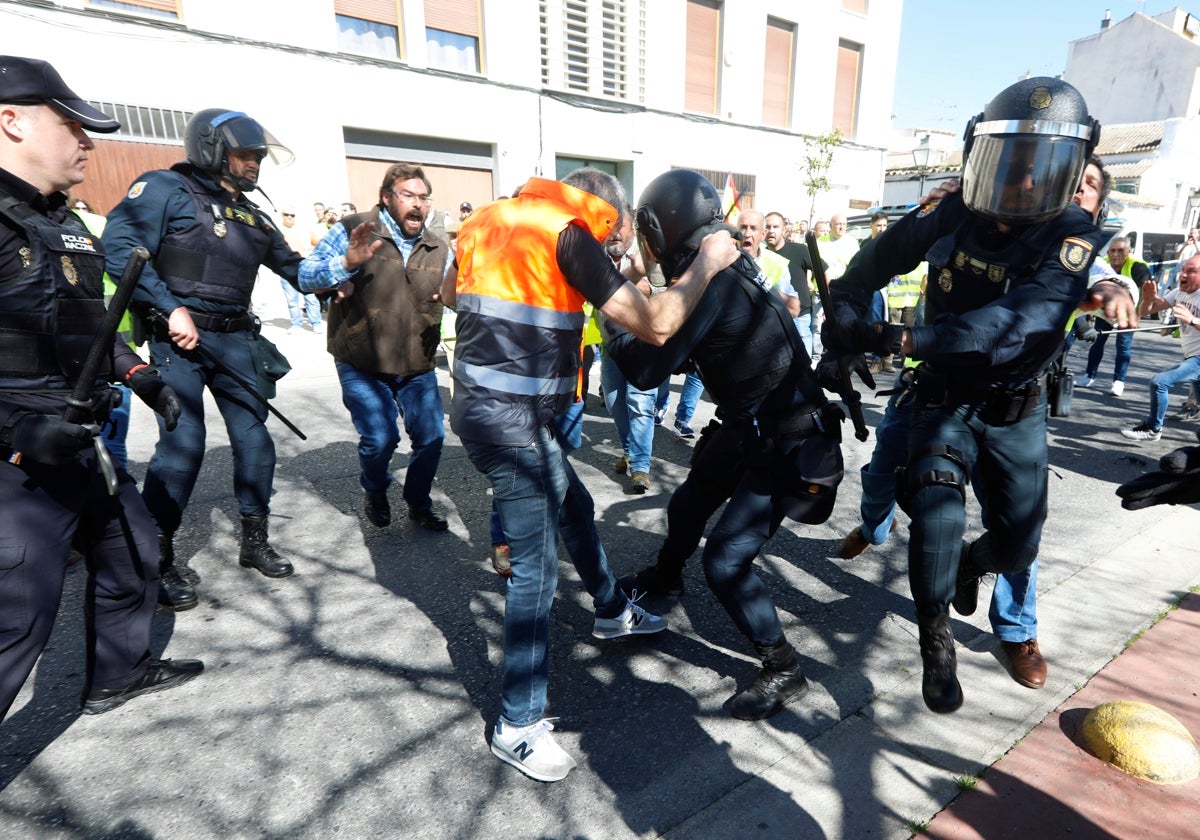 La Policía disuelve a los manifestantes