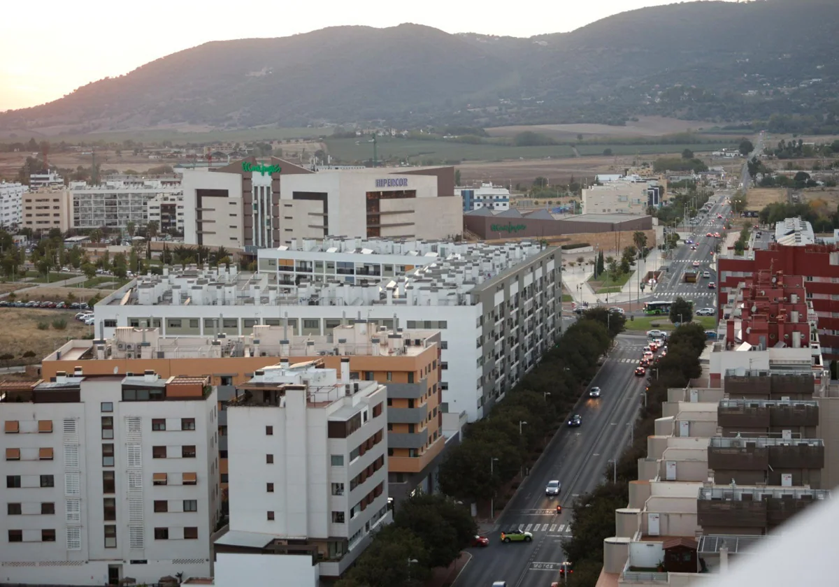 Edificaciones situadas en la avenida de Trassierra junto al nuevo sector de Turruñuelos