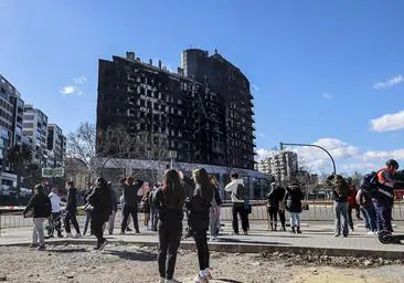 Incendio en Valencia, en directo: muertos, desaparecidos, heridos, causas y última hora sobre el edificio del Campanar hoy