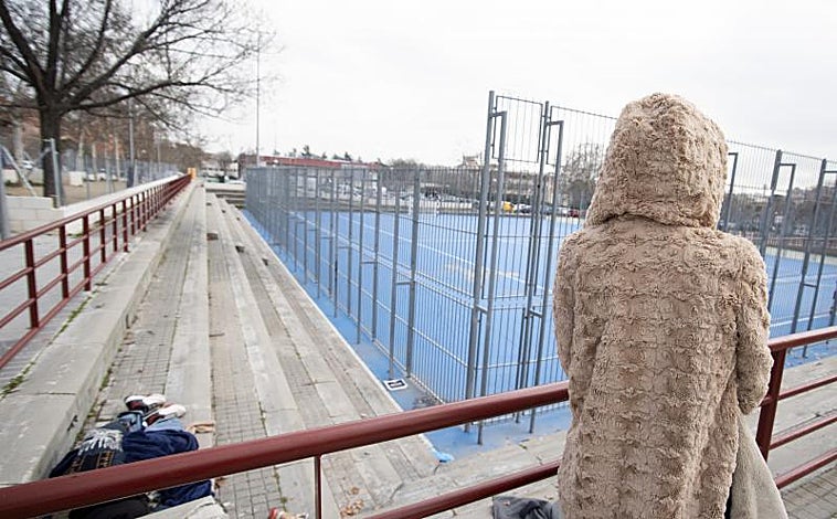 Imagen principal - La superproducción de coca, más barata, multiplica los narcopisos en Madrid