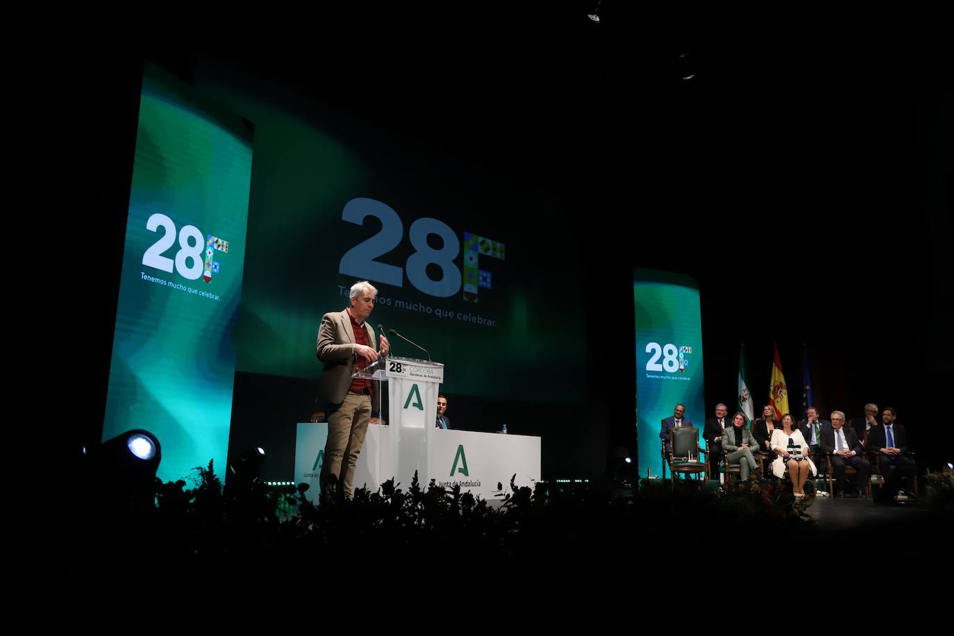 Fotos: la solemne entrega de las banderas de Andalucía en Córdoba