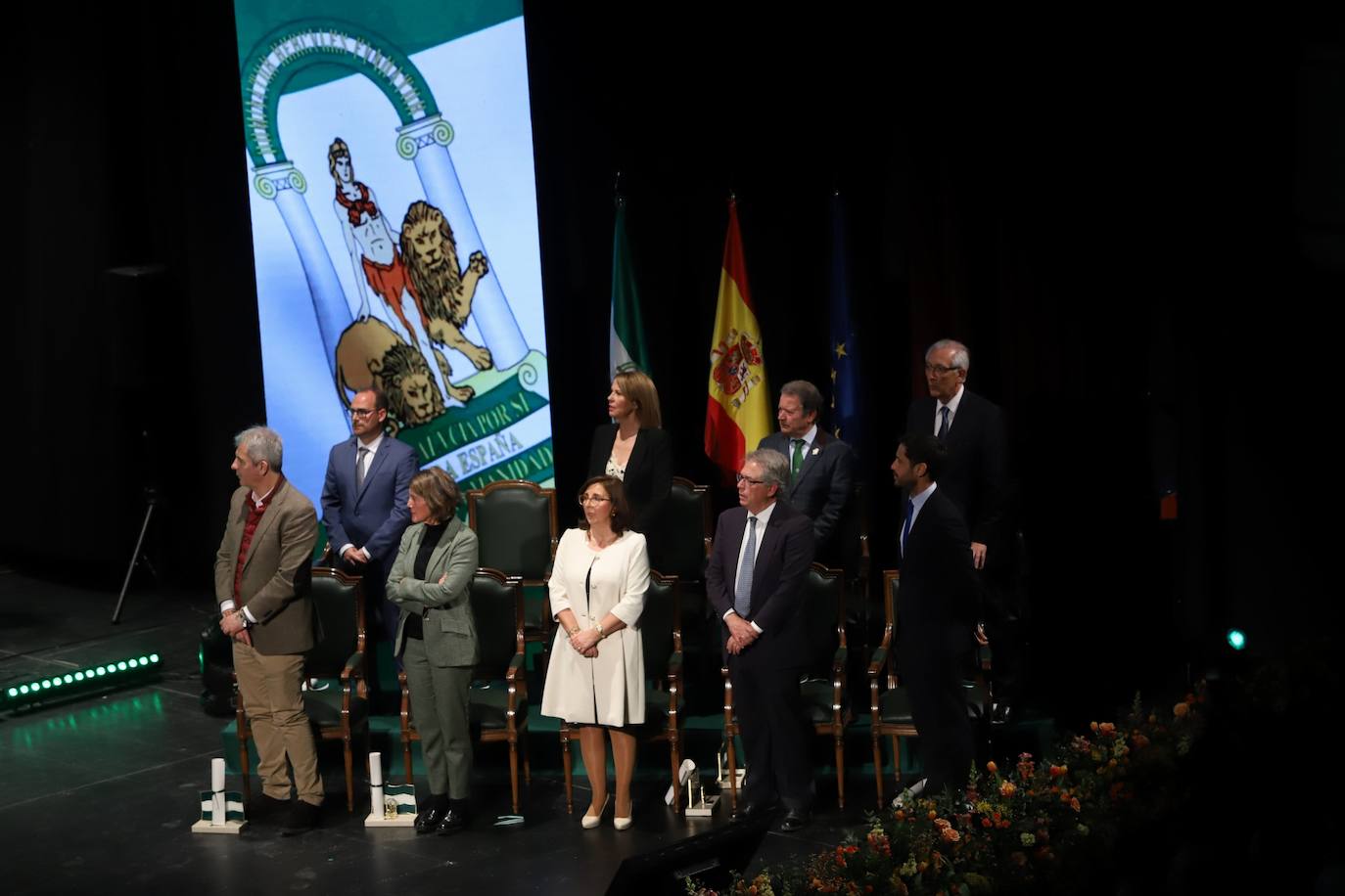 Fotos: la solemne entrega de las banderas de Andalucía en Córdoba