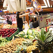 La cesta de la compra en Canarias, un lujo de 1.360 euros