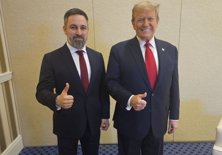 El líder de Vox, Santiago Abascal, junto al expresidente estadounidense, Donald TRump